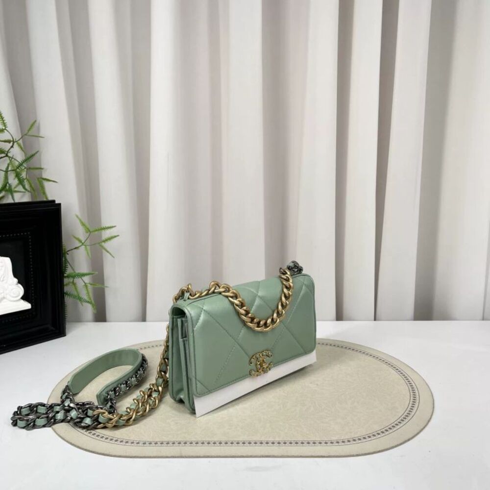 Chanel Women Pre-Loved Bag Very Good Condition